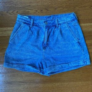 American eagle mom short